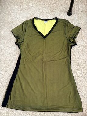Momo olive green shirt double layer mesh overlay top size Medium